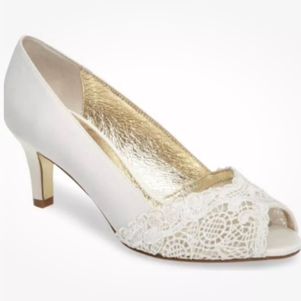 Adrianna Papell White and Gold Lace Peep Toe Heels